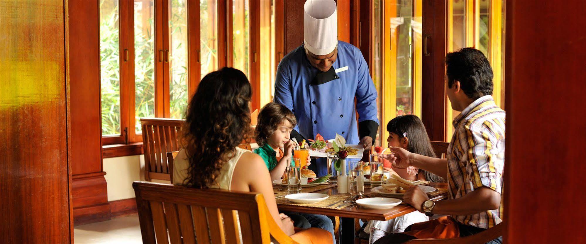 Club Mahindra Thekkady Hotel Exterior photo